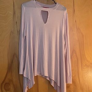 XL Jennifer Lopez keyhole flowy top